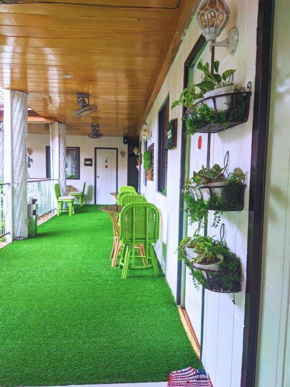 Infinite Green Pension Puerto Princesa Ngoại thất bức ảnh